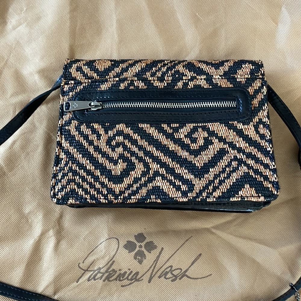 Patricia Nash crossbody purse. - Picture 4 of 4